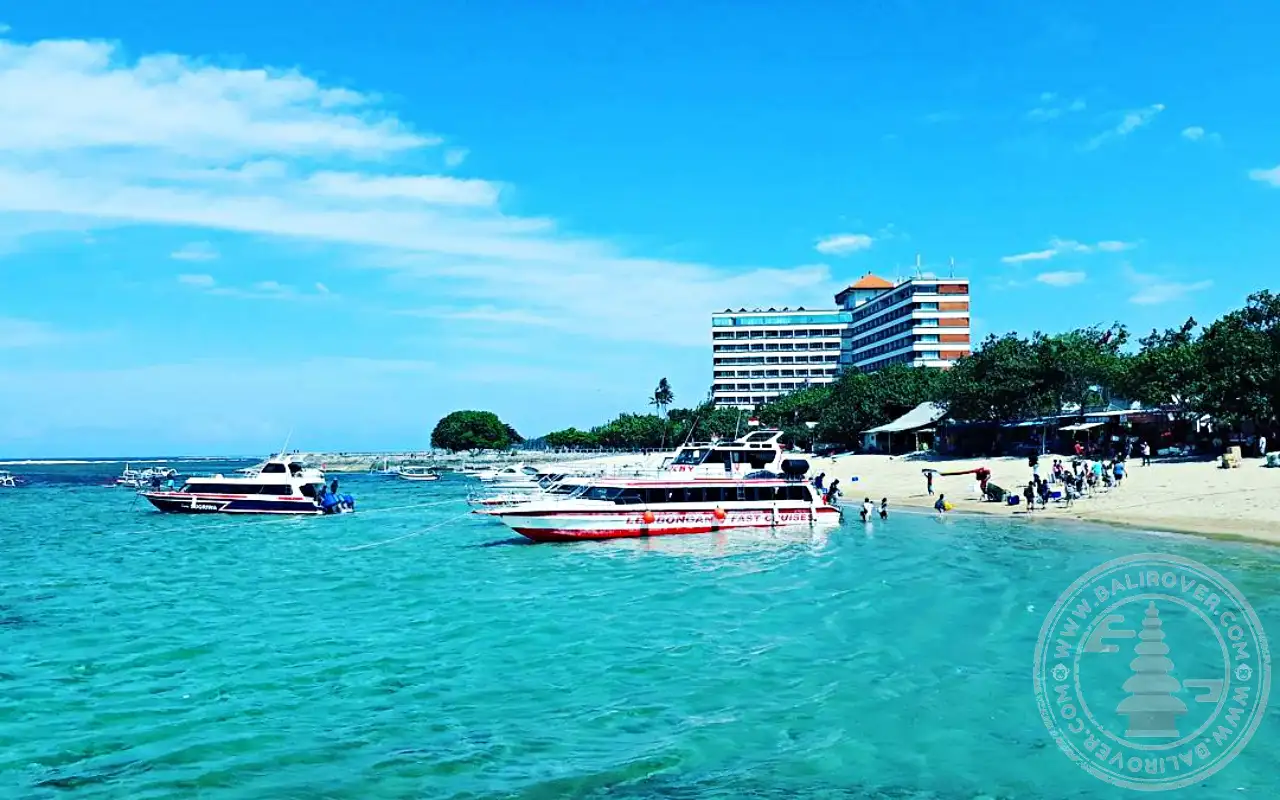 📍Sanur Harbor - Ideal for island hoppers, boat tours, and quick ocean getaways.