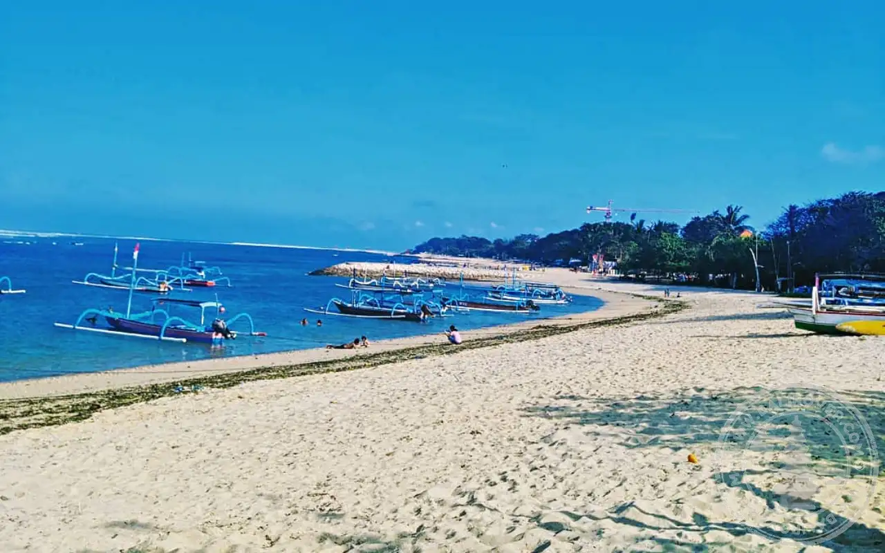 📍 The Segara Ayu Beach - Ideal for families and peaceful swims.